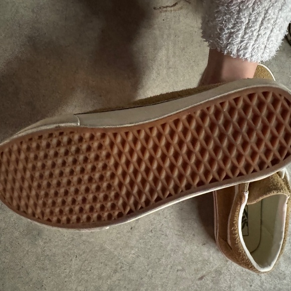 Vans - Picture 7 of 7